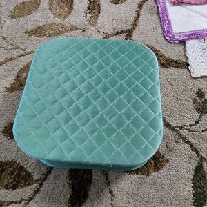 Vintage Quilted Hankerchief box